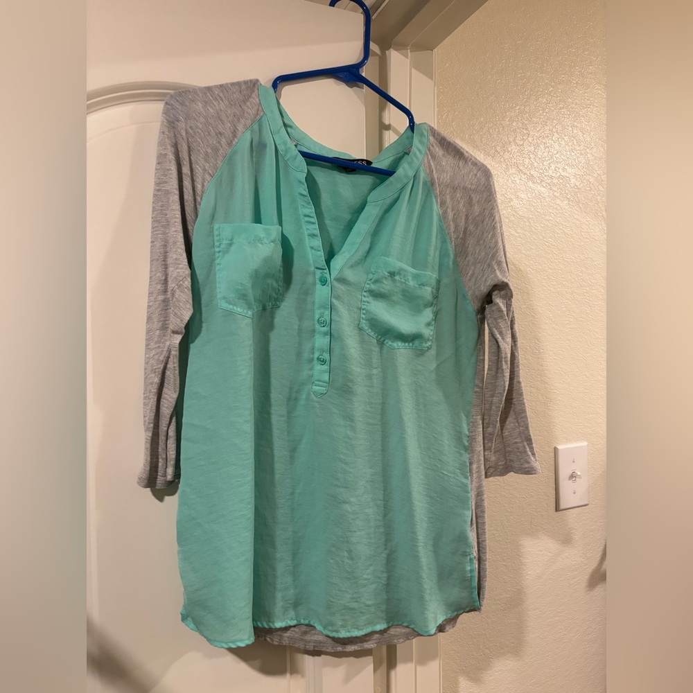 Express 3/4 sleeve shirt